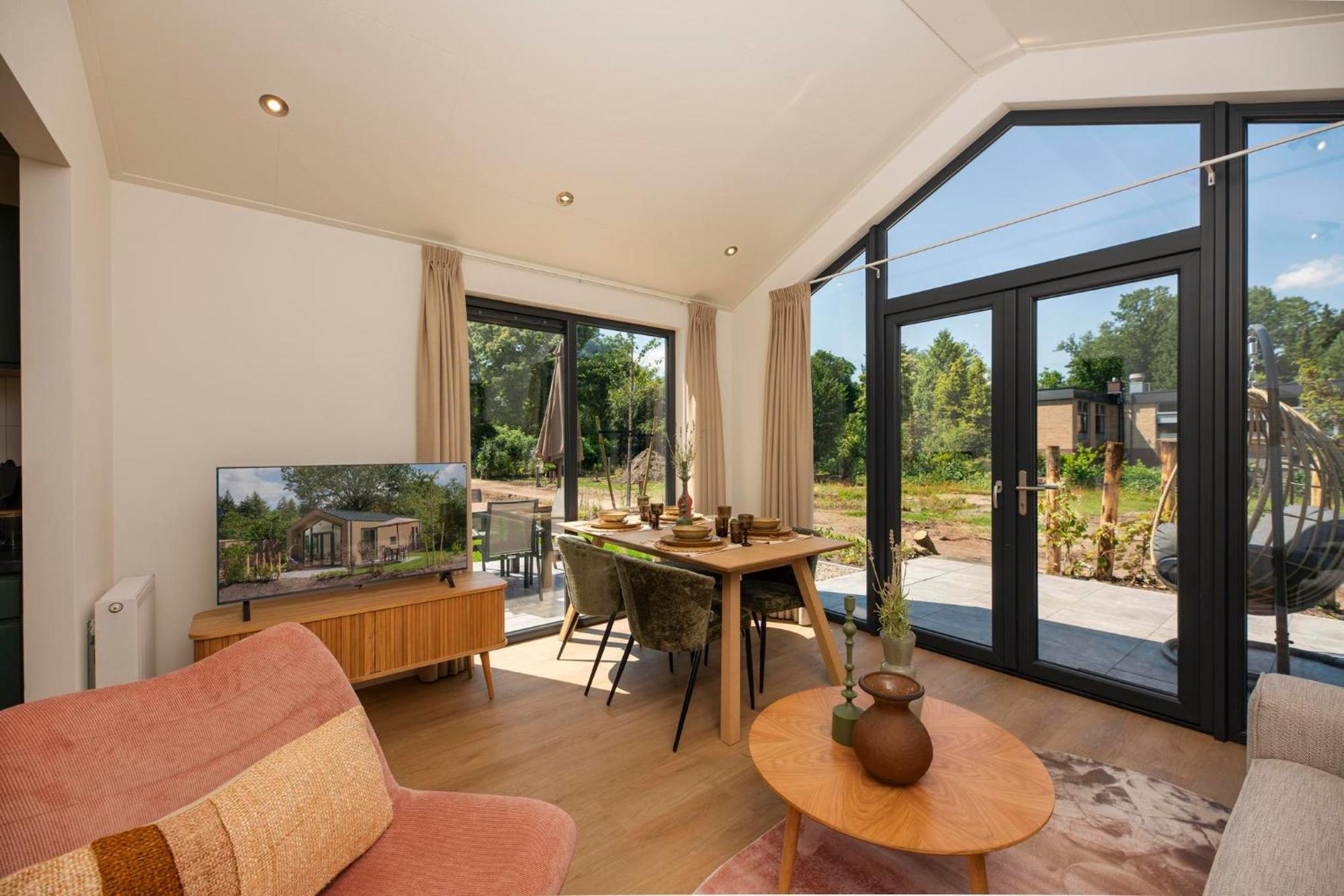 Veluwepark De Bosgraaf | Comfort Met Hottub Lieren 部屋 写真